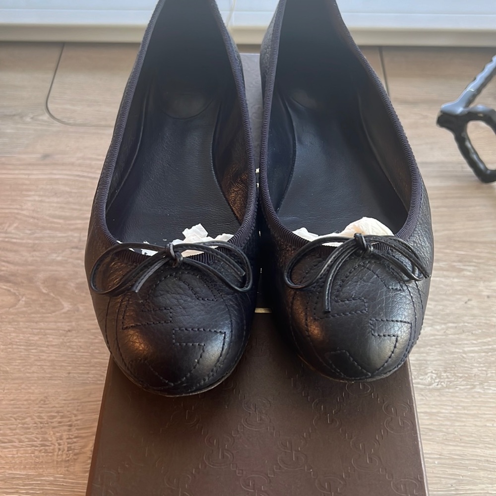 Gucci flats